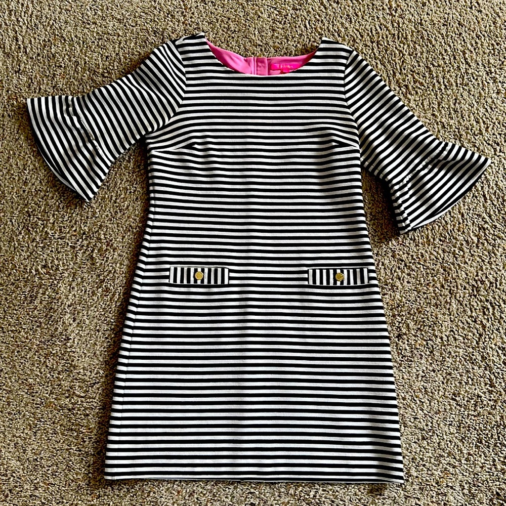 Adorable like new bell sleeve Lilly Pulitzer dress.